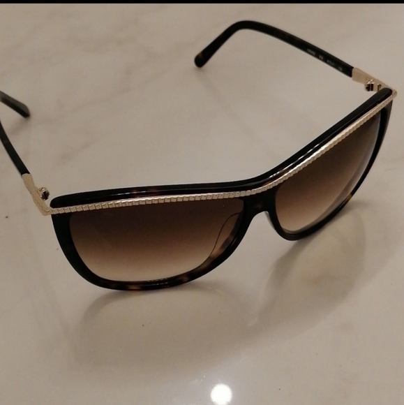 BNIB  ‼️beautiful authentic chloe sunglasses w gold metal detail‼️ - Picture 2 of 4